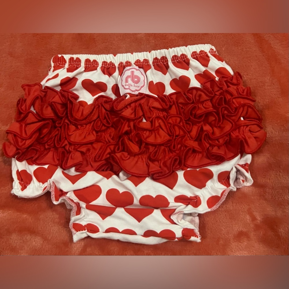 Ruffle butts
